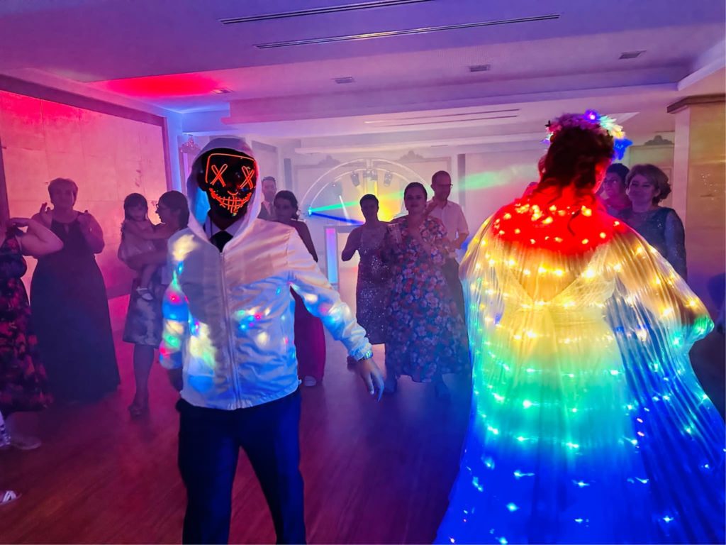 Fiesta con DJ e iluminación de Son Eventos